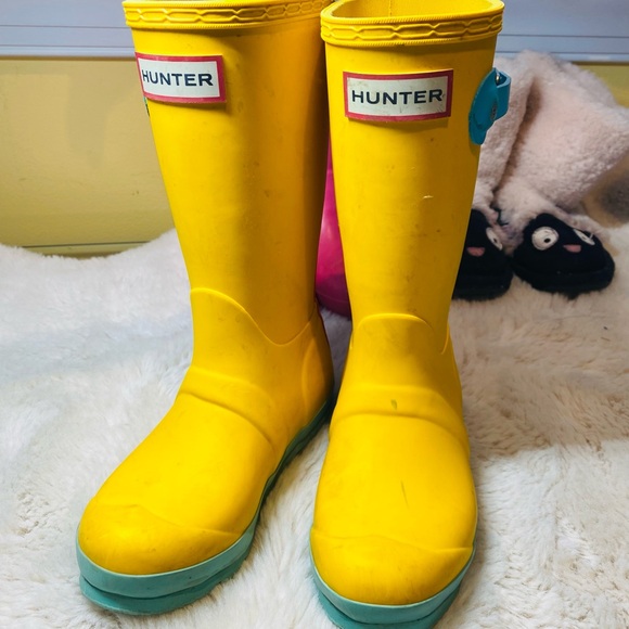 Hunter Vibrant Pink and Sunny Yellow Boots - Picture 3 of 14